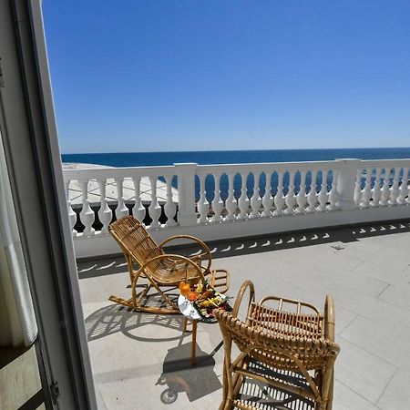 Iliad Hotel Durres Exterior photo